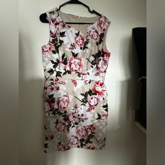 Laura textured floral print dress. - Picture 2 of 5